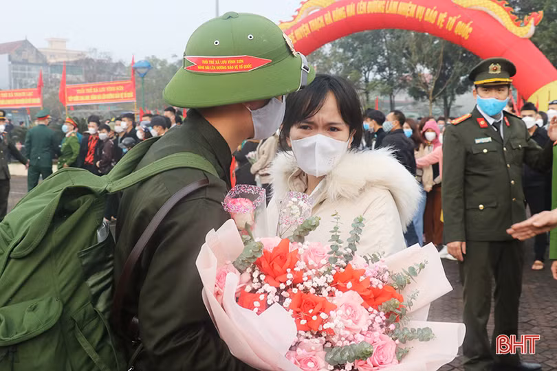 Hà Tĩnh tổ chức lễ giao nhận quân nhanh gọn, đảm bảo an toàn