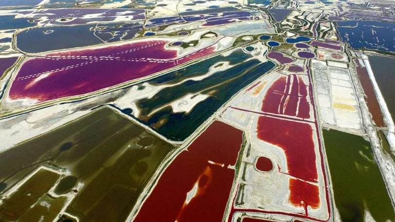 Hiện nay, hồ Xiechi vẫn chưa được nhiều du khách nước ngoài biết tới Bí mật ẩn giấu trong “Biển Chết” rực rỡ sắc màu