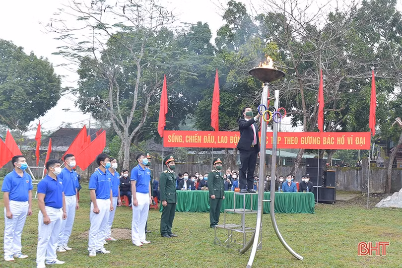 Hà Tĩnh tổ chức lễ giao nhận quân nhanh gọn, đảm bảo an toàn