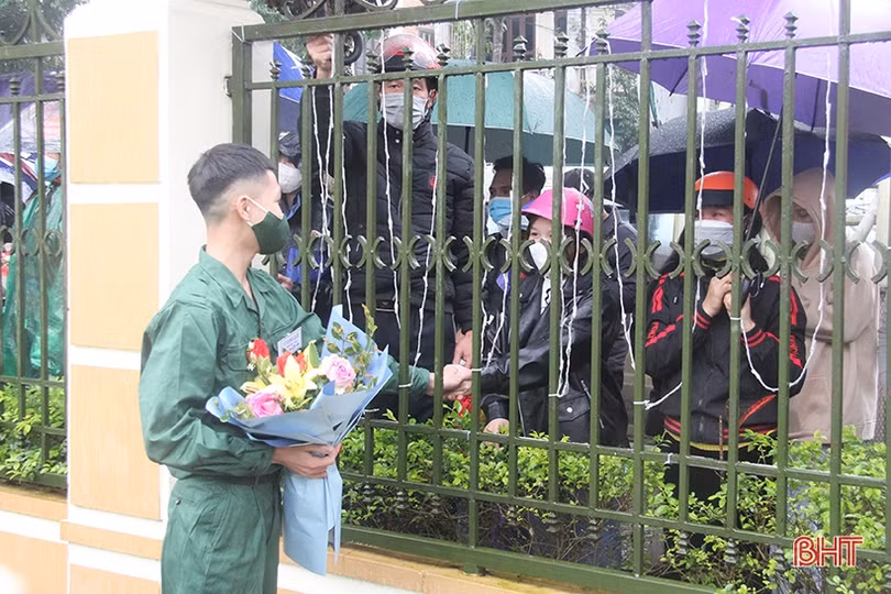 Hà Tĩnh tổ chức lễ giao nhận quân nhanh gọn, đảm bảo an toàn