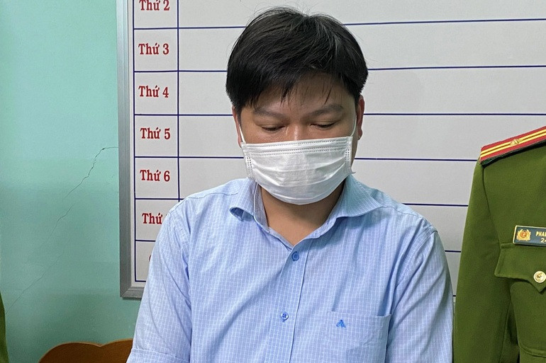 Vụ bắt Giám đốc, Kế toán trưởng CDC Thừa Thiên Huế: Thu giữ nhiều tiền mặt - 3 Vụ bắt Giám đốc, Kế toán trưởng CDC Thừa Thiên Huế: Thu giữ nhiều tiền mặt