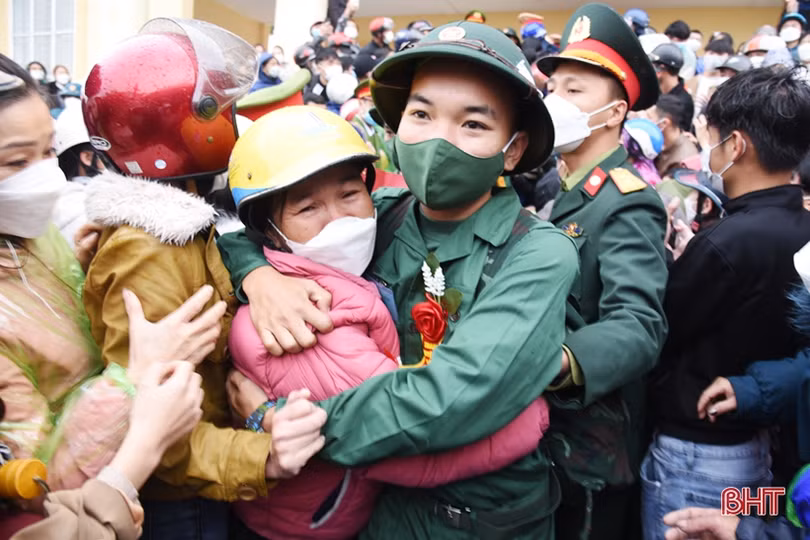 Hà Tĩnh tổ chức lễ giao nhận quân nhanh gọn, đảm bảo an toàn