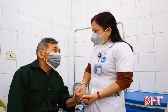 “Đông - Tây y kết hợp phục hồi chức năng” giúp nhiều bệnh nhân Hà Tĩnh khỏi bệnh