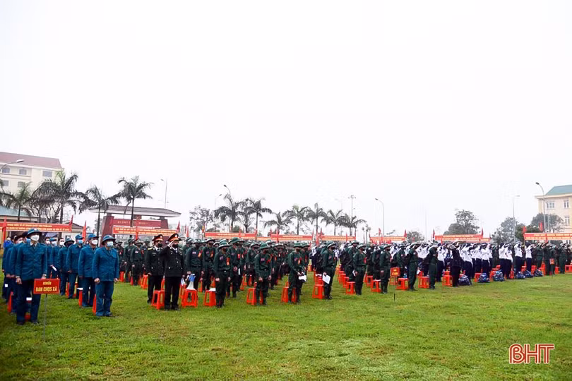 Hà Tĩnh tổ chức lễ giao nhận quân nhanh gọn, đảm bảo an toàn