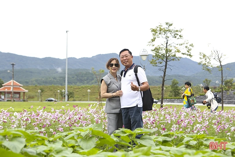 Lễ hội chùa Hương Tích mở đầu năm du lịch Hà Tĩnh 2024