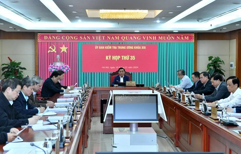 Quang cảnh Kỳ họp thứ 35 Ủy ban Kiểm tra Trung ương. Ảnh: ĐĂNG KHOA Đề nghị Bộ Chính trị, Ban Bí thư xử lý kỷ luật Ban Cán sự đảng Bộ Công thương; đồng chí Trần Tuấn Anh và một số cán bộ