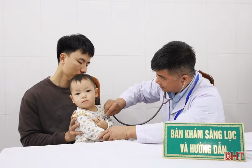 Kiểm tra, giám sát điểm tiêm chủng mở rộng tại các địa phương