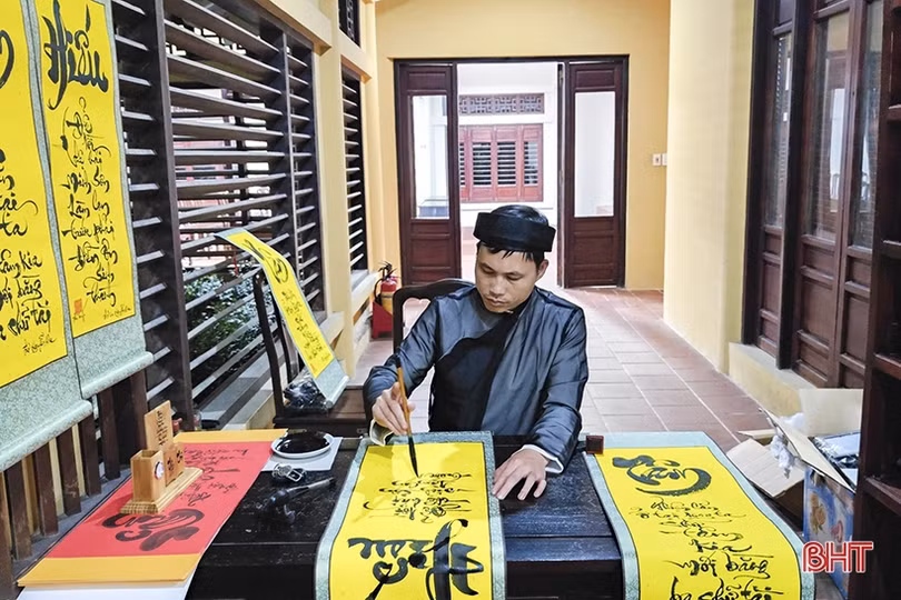 Chào đón du khách về với quê hương núi Hồng, sông La