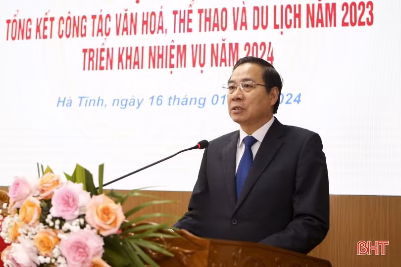 Hà Tĩnh nhận Cờ thi đua xuất sắc của Bộ Văn hóa - Thể thao và Du lịch