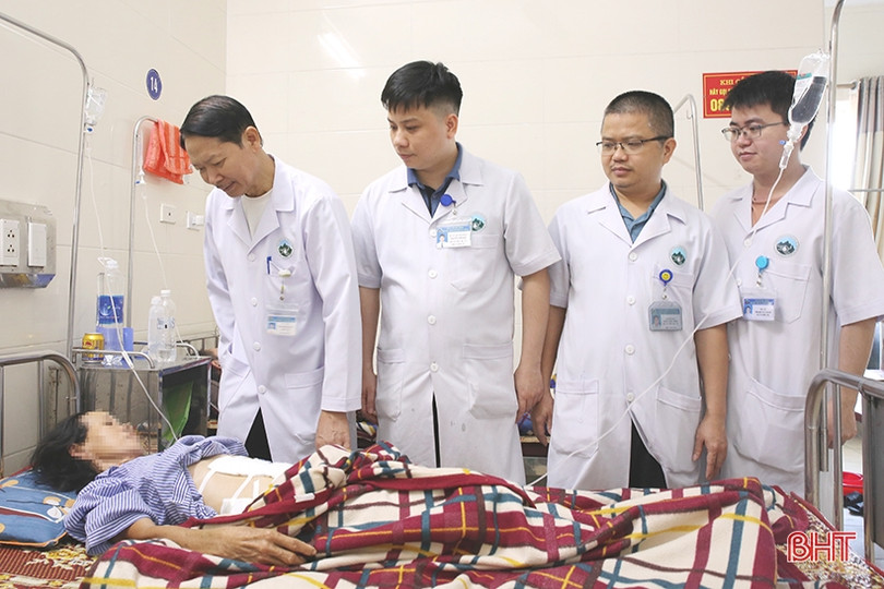 Cứu sống bệnh nhân sốc đa chấn thương, vỡ thận, vỡ bàng quang