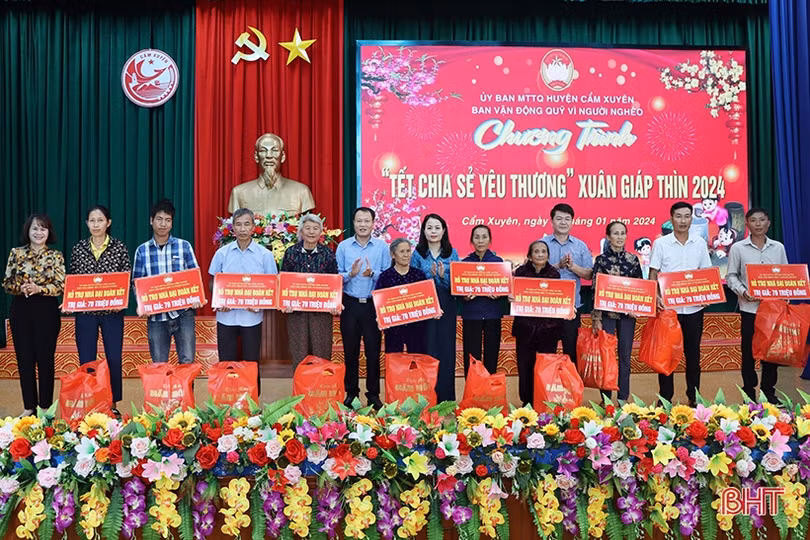 Ấm áp “Tết nhân ái Xuân Giáp Thìn 2024