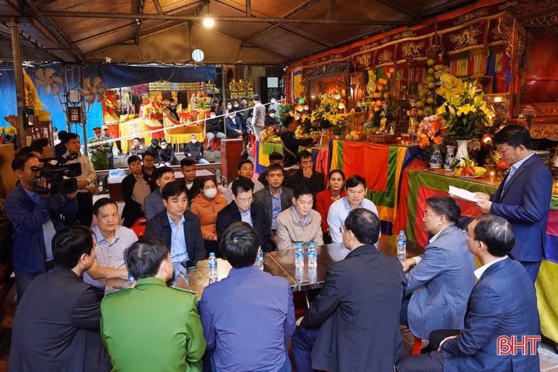 Bàn giao khu nội tự đền Chợ Củi