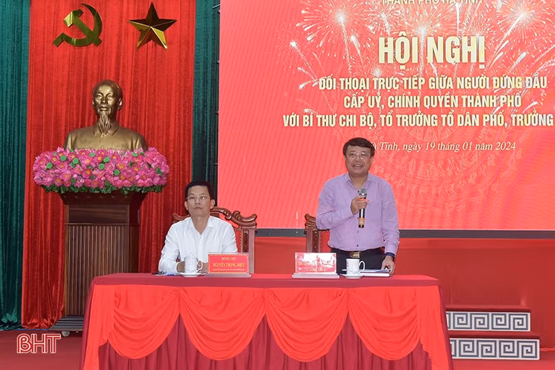 Lãnh đạo TP Hà Tĩnh đối thoại với bí thư chi bộ, tổ trưởng dân phố