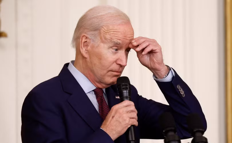 Đảng Dân chủ lo Tổng thống Biden thất thế trước ông Trump