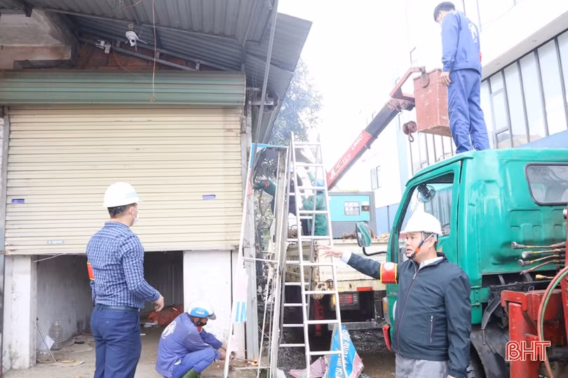 Cưỡng chế, tháo dỡ công trình vi phạm ở thị xã Kỳ Anh