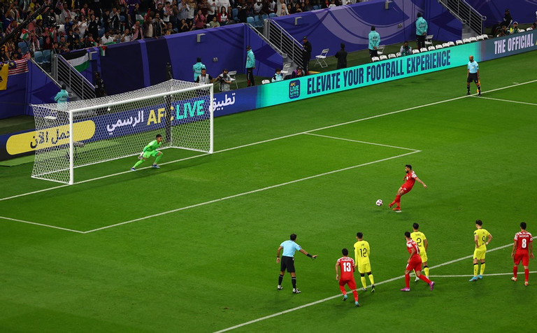 Indonesia, Malaysia cùng thua đậm ngày ra quân Asian Cup ảnh 2 Indonesia, Malaysia cùng thua đậm ngày ra quân Asian Cup