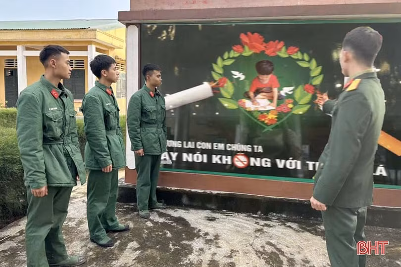 Gắn xây dựng môi trường không khói thuốc với văn hóa quân nhân