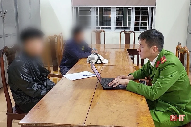 Khởi tố thanh niên “thông chốt”, gây trọng thương cảnh sát giao thông