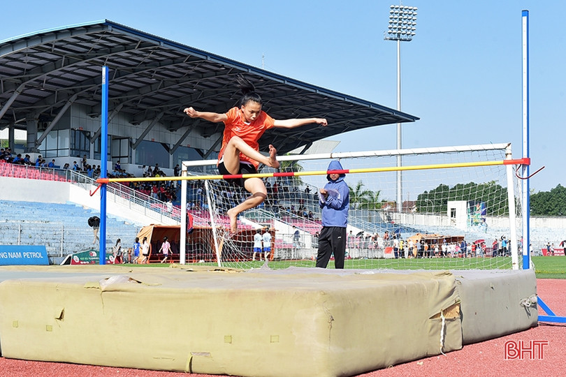 Hàng nghìn học sinh tham gia Hội khỏe Phù Đổng tại các địa phương