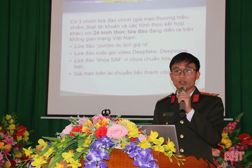 Đượm nghĩa tình chương trình “Xuân biên cương - Ấm lòng dân bản”