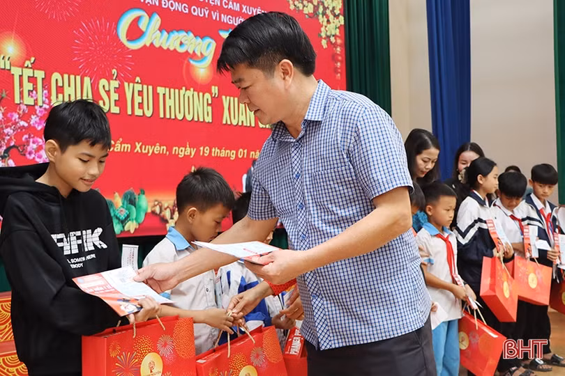 Ấm áp “Tết nhân ái Xuân Giáp Thìn 2024