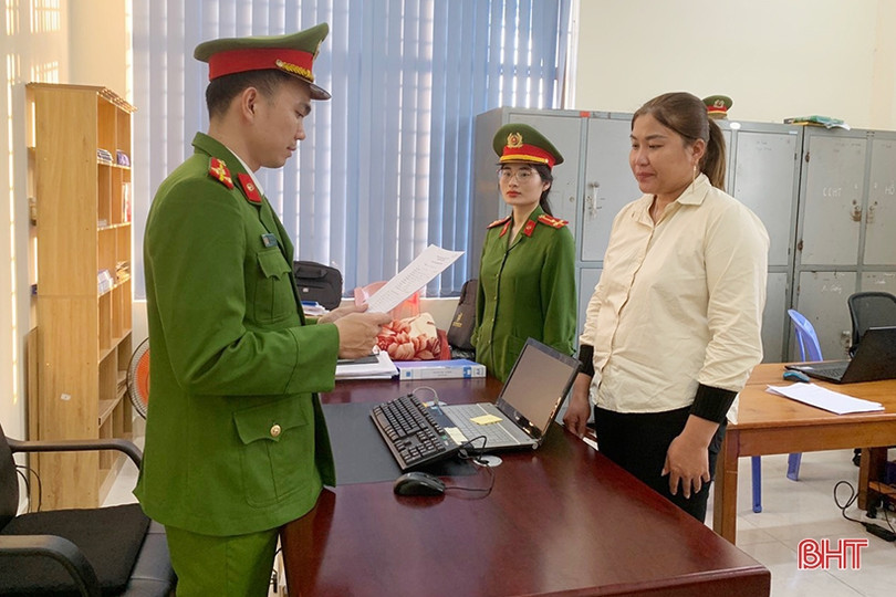 Làm giả sổ tiết kiệm 1 tỷ đồng, đến ngân hàng rút thì bị phát hiện