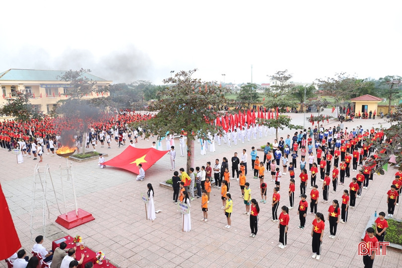 Hàng nghìn học sinh tham gia Hội khỏe Phù Đổng tại các địa phương