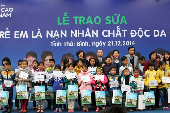 Vinamilk chung tay xoa dịu nỗi đau da cam ảnh 1