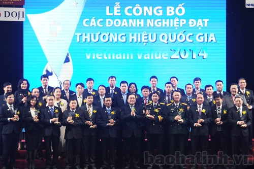Vinamilk tiếp tục được vinh danh thương hiệu quốc gia năm 2014 ảnh 1