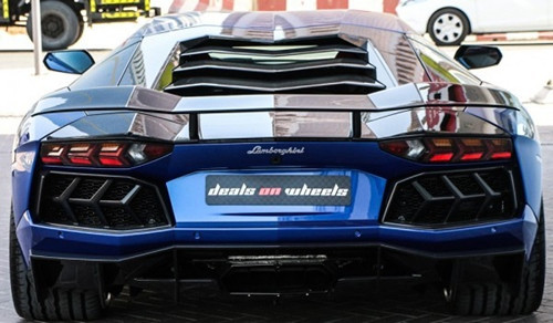 Lamborghini Aventador đặc biệt gần 2 triệu USD ảnh 4