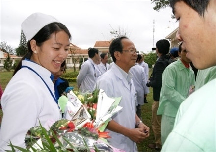 Các công nhân cảm ơn các y bác sĩ và nhân viên bệnh viện đã tận tình chăm sóc suốt gần 3 ngày qua.