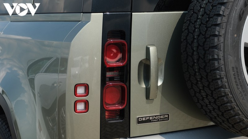 cận cảnh land rover defender thế hệ mới vừa xuất hiện tại việt nam hình 5 Cận cảnh Land Rover Defender thế hệ mới vừa xuất hiện tại Việt Nam