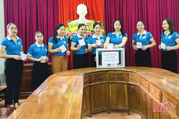 Chị em phụ nữ Hà Tĩnh góp tiền hỗ trợ vùng tâm dịch Đà Nẵng