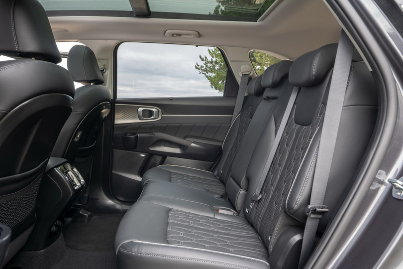 Kia Sorento 2021 mở bán tại châu Âu, dự kiến về Việt Nam trong năm nay