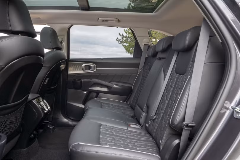 Kia Sorento 2021 mở bán tại châu Âu, dự kiến về Việt Nam trong năm nay