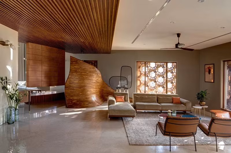 Nhà 2 tầng lấy ý tưởng từ những viên kim cương