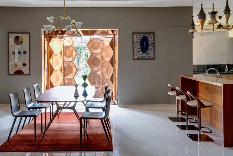 Nhà 2 tầng lấy ý tưởng từ những viên kim cương