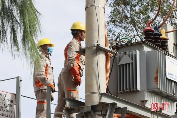 Đầu tư 50 tỷ đồng, lưới điện Kỳ Anh “hết ngại” thiên tai!