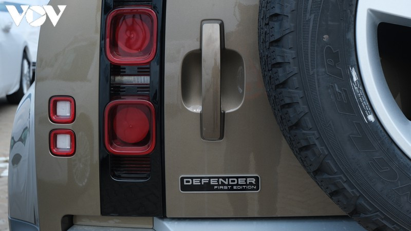cận cảnh land rover defender thế hệ mới vừa xuất hiện tại việt nam hình 7 Cận cảnh Land Rover Defender thế hệ mới vừa xuất hiện tại Việt Nam