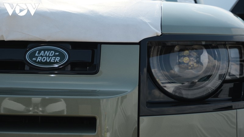 cận cảnh land rover defender thế hệ mới vừa xuất hiện tại việt nam hình 3 Cận cảnh Land Rover Defender thế hệ mới vừa xuất hiện tại Việt Nam