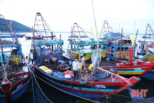 Khắc phục “thẻ vàng” ở Hà Tĩnh: Đến lúc xử lý nghiêm tàu cá chưa định vị vệ tinh vẫn ra biển!