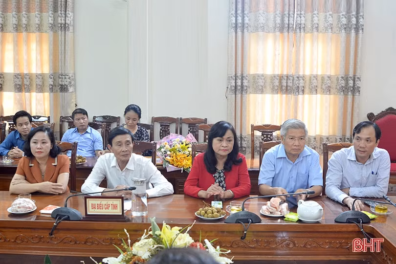 Nguyên Trưởng ban Pháp chế HĐND tỉnh Hà Tĩnh giữ chức Phó Bí thư Thị ủy Hồng Lĩnh