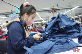 Nhiều doanh nghiệp may mặc ở Hà Tĩnh kín đơn hàng đến hết quý I/2026