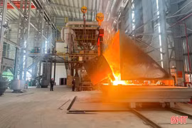 Đốt lò vận hành nhà máy luyện kim màu đầu tiên ở Hà Tĩnh