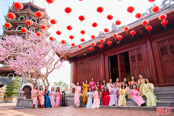 Rộn ràng sắc xuân ở Ngã ba Đồng Lộc