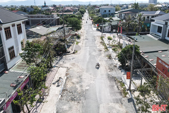 Tập trung gỡ vướng, phấn đấu hoàn thành tuyến đường 1,3km trong tháng 10