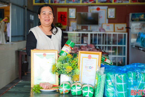 Cơ sở giò me OCOP Hà Tĩnh tất bật ngày đêm trả hàng dịp Tết