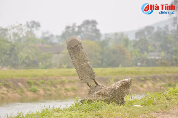 khuc cua tu than tren tuyen duong ung cuu ke go