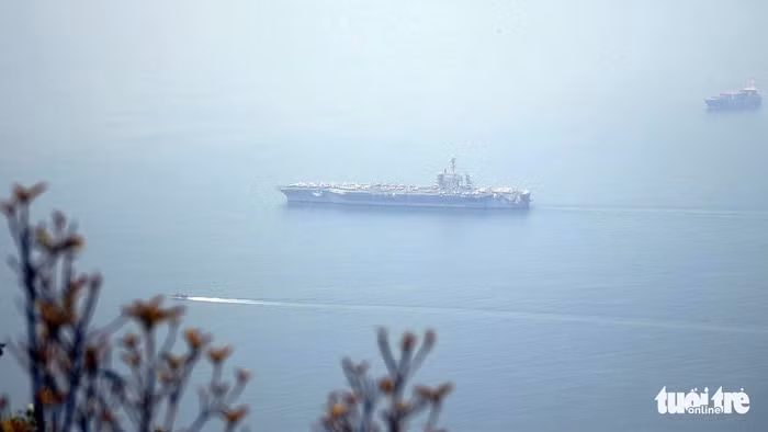 tau san bay my da neo dau trong vinh da nang