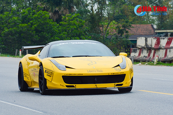 Video: Mãn nhãn với dàn siêu xe Car & Passion 2018 qua TP. Hà Tĩnh